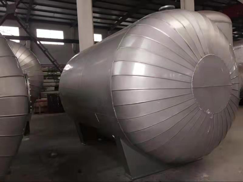 不銹鋼儲(chǔ)水罐